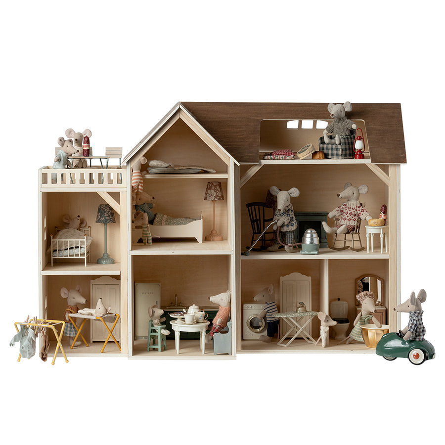 Maileg play scenes – Imaginative play with Maileg mice and bunnies, official Maileg UK Partner.