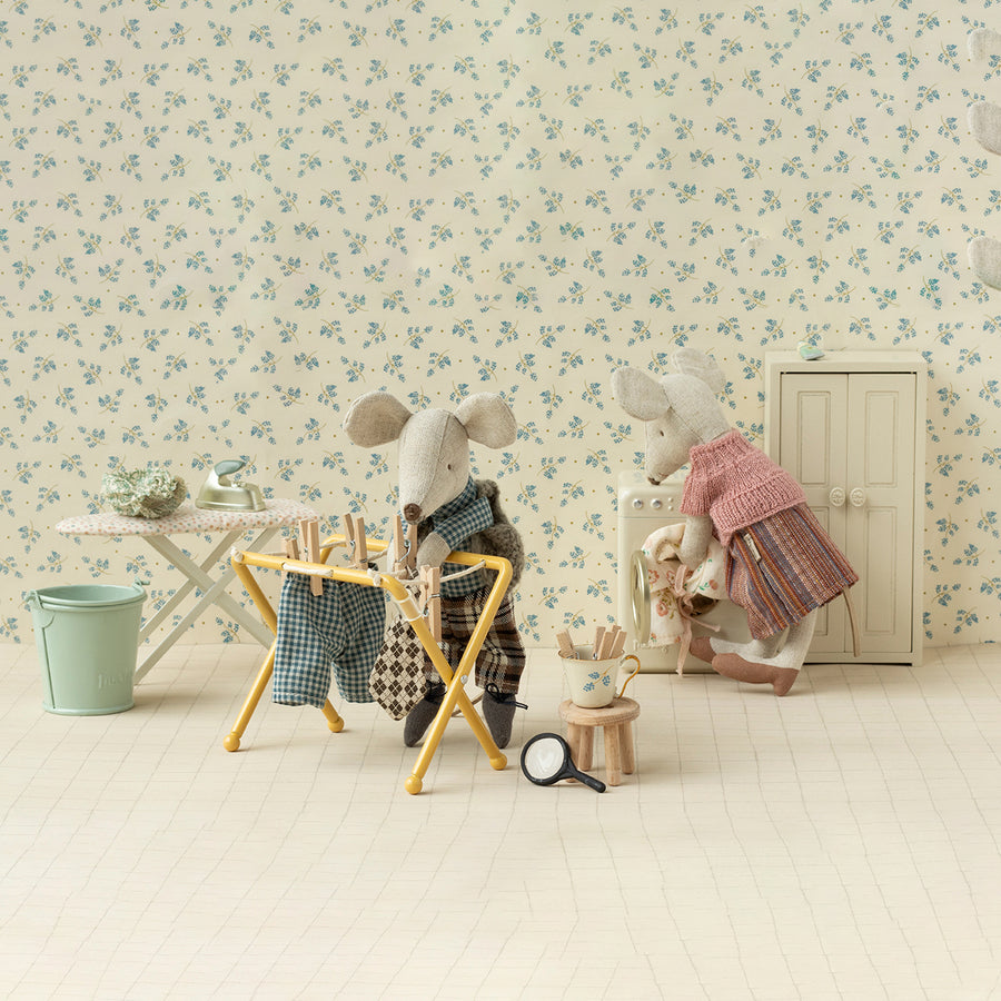 Knitted Blouse and Skirt in Suitcase, Grandma Mouse