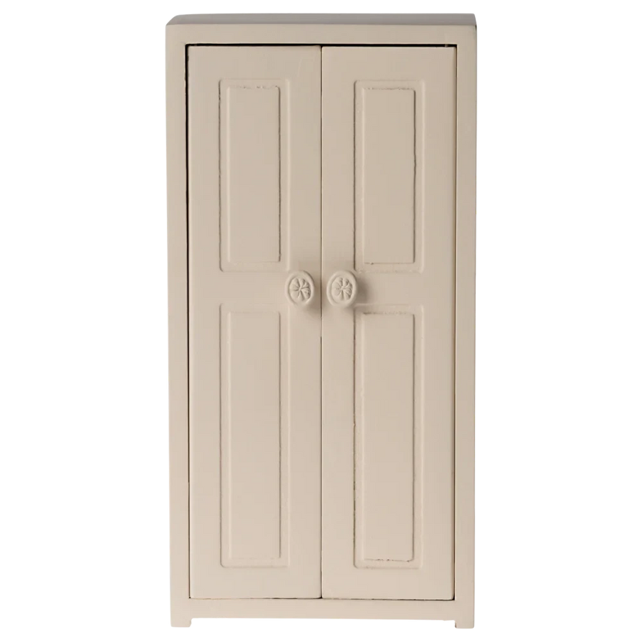 Pre order Closet Mouse Cream