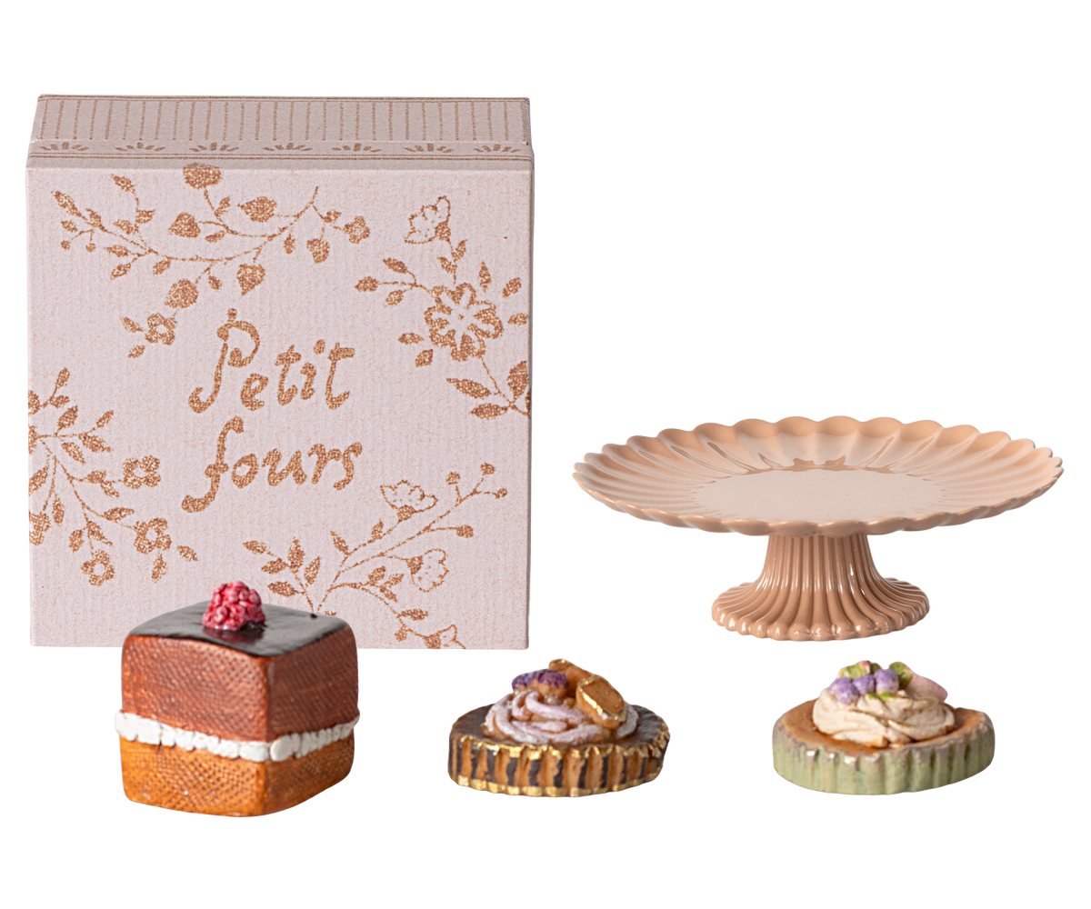 Cakes and Cake stand, Mini