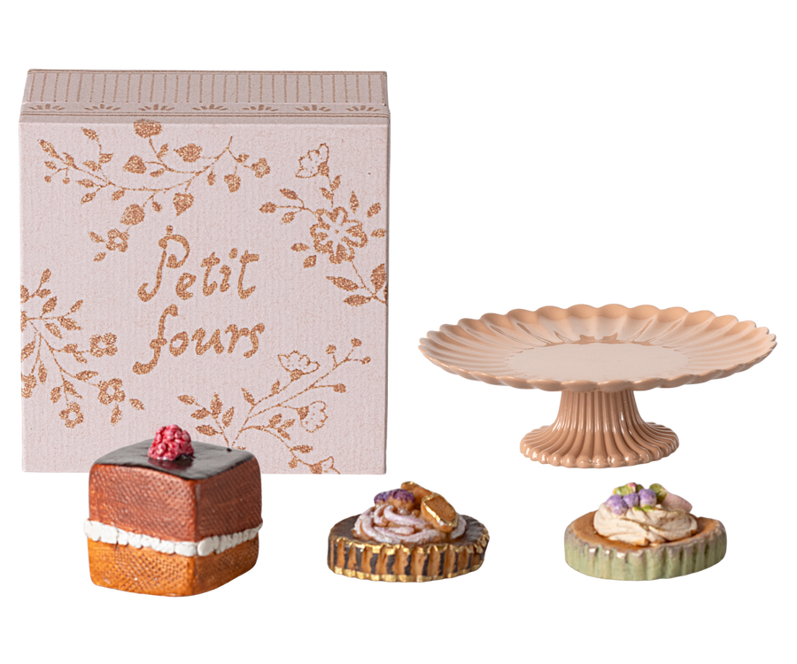 Cakes and Cake stand, Mini