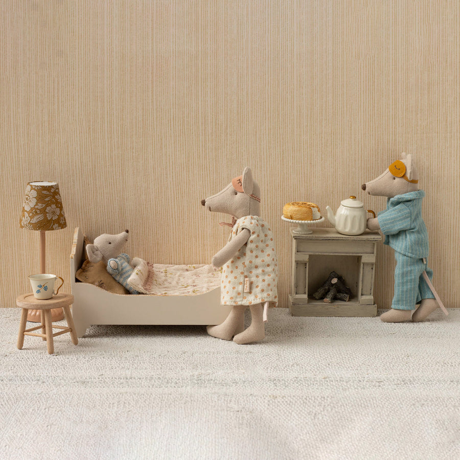 Pre order Bed, Mouse - Off White