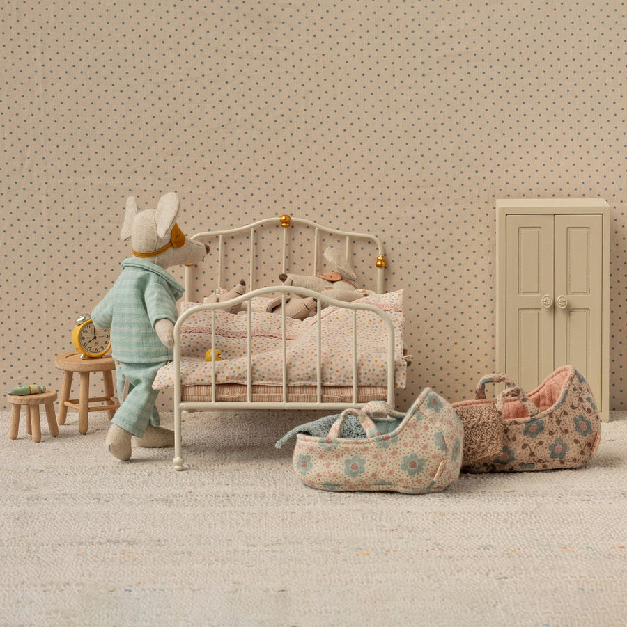 Carry Cot, Baby Mouse - Rose