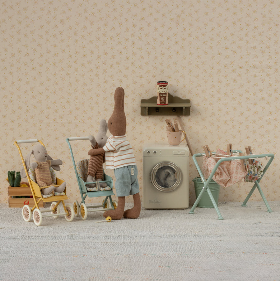Miniature Drying rack, with Pegs