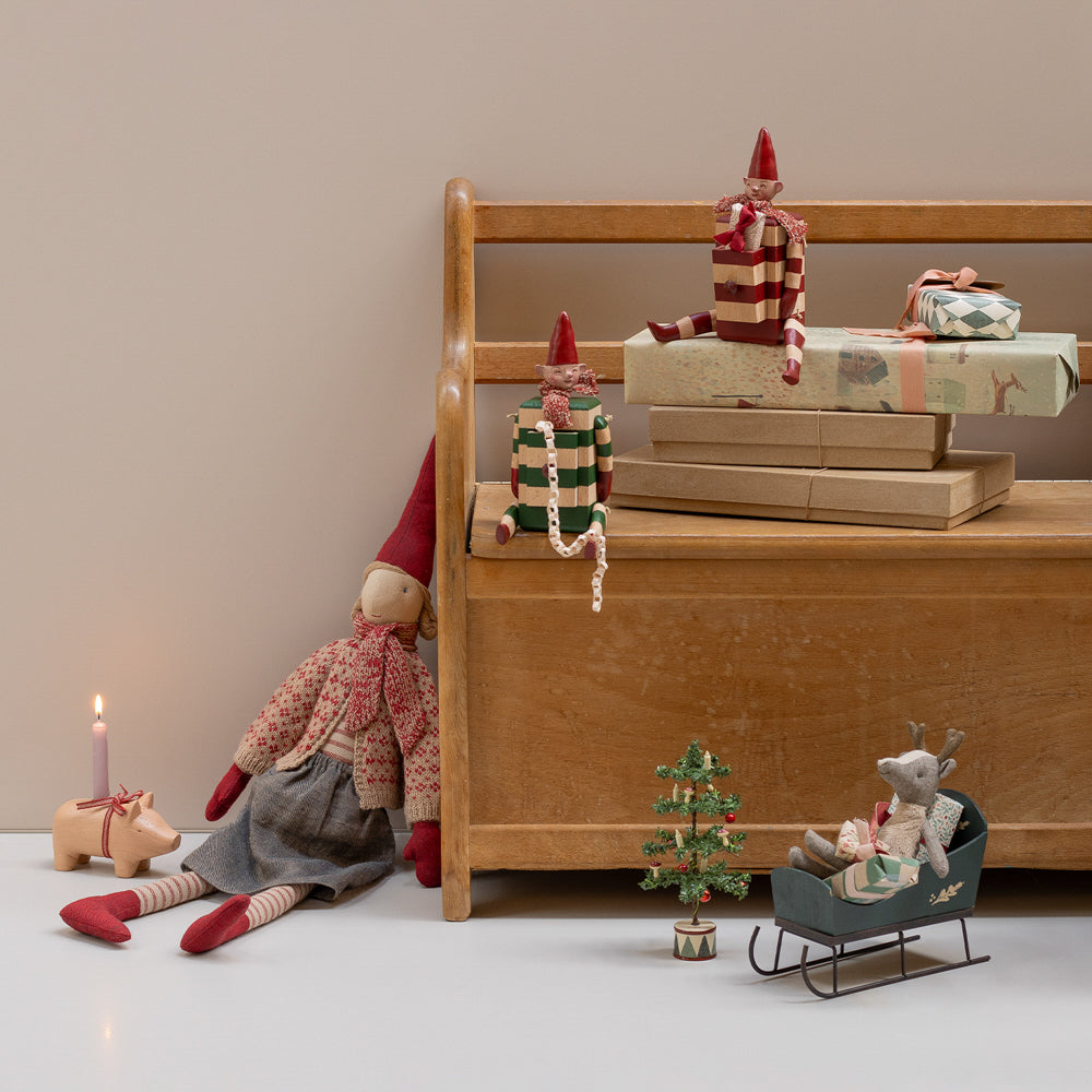 Pre-order Pixy Size 4, Girl - Skirt and Cardigan