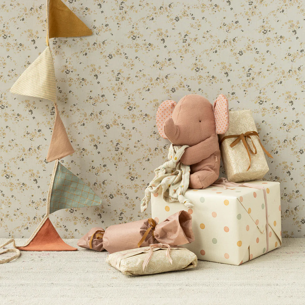 Lullaby Friends, Elephant - Old Rose 16-4971-01