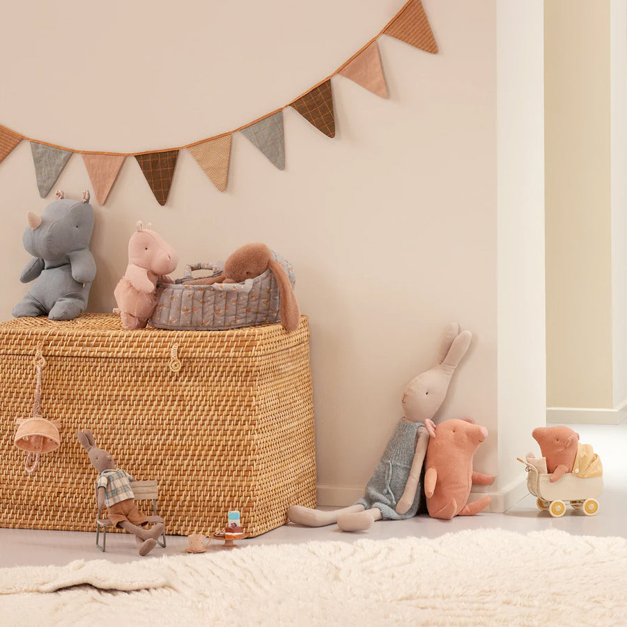 Safari Friends Small Hippo with Skirt- Soft Rose