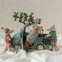 Thumbnail for Maileg Grandad Mouse Magnetic
