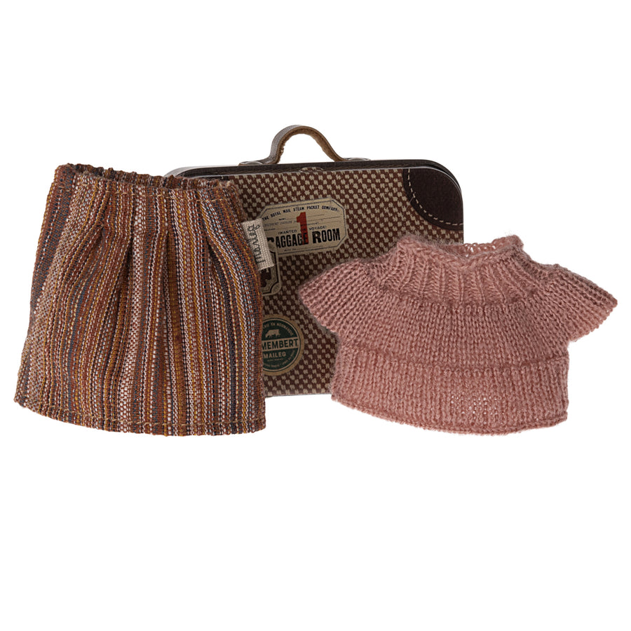 Knitted Blouse and Skirt in Suitcase, Grandma Mouse