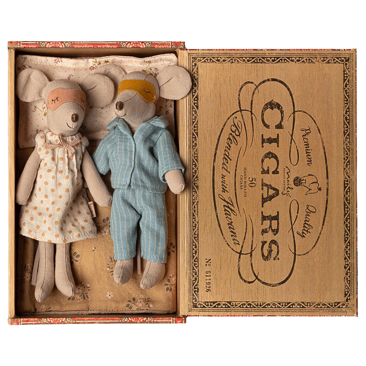 Pre-order Mum and Dad Mice in Cigarbox