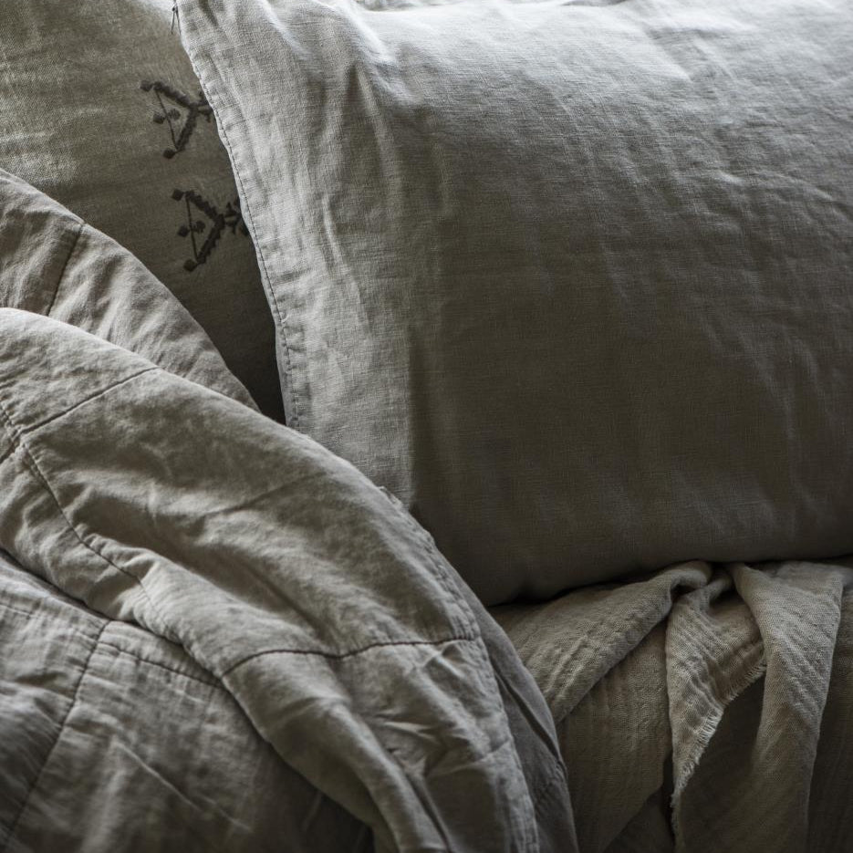 Vintage Quilt Linen