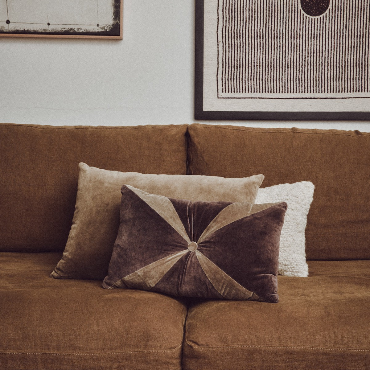 velvet-brown-cushion