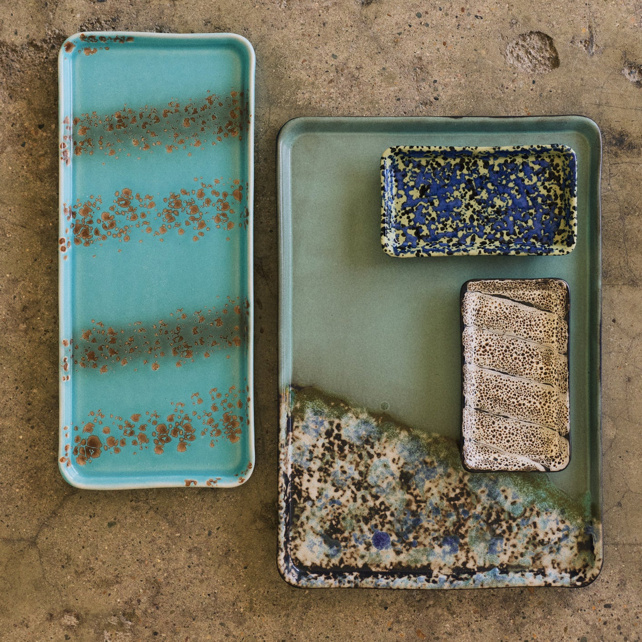 Pre-order 70s Ceramics: Cake Tray Aqua