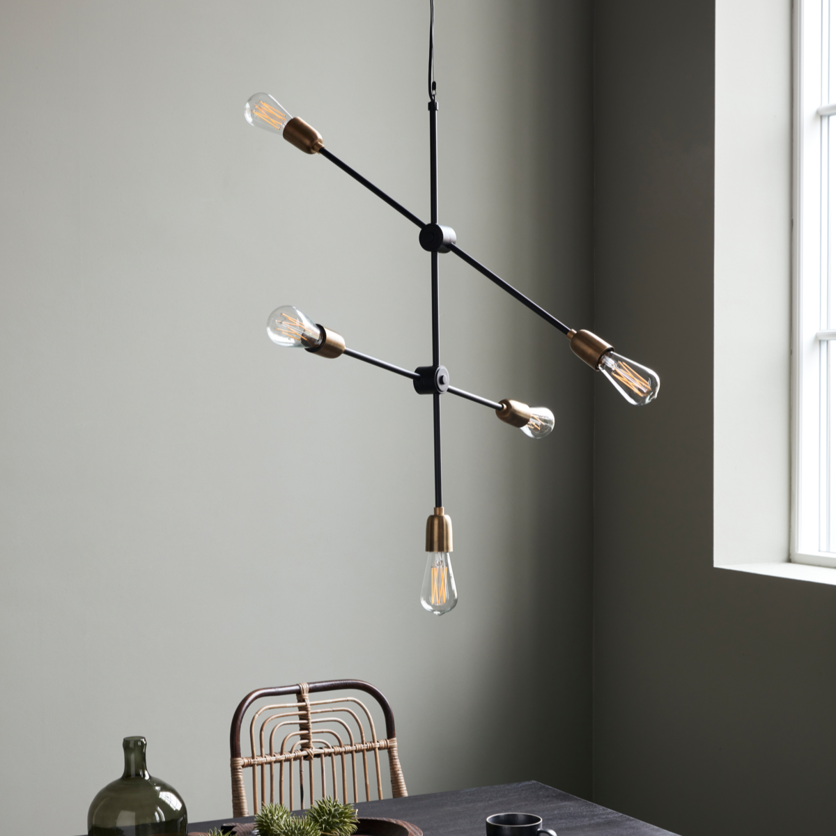 Molecular Lamp Black/ Brass