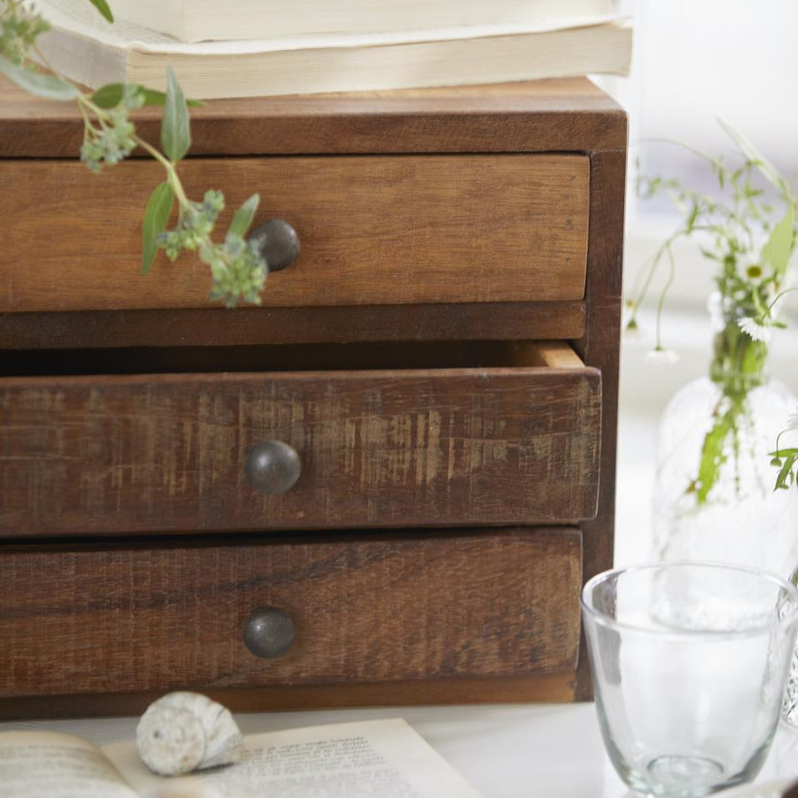 Chest w/3 Drawers UNIQUE