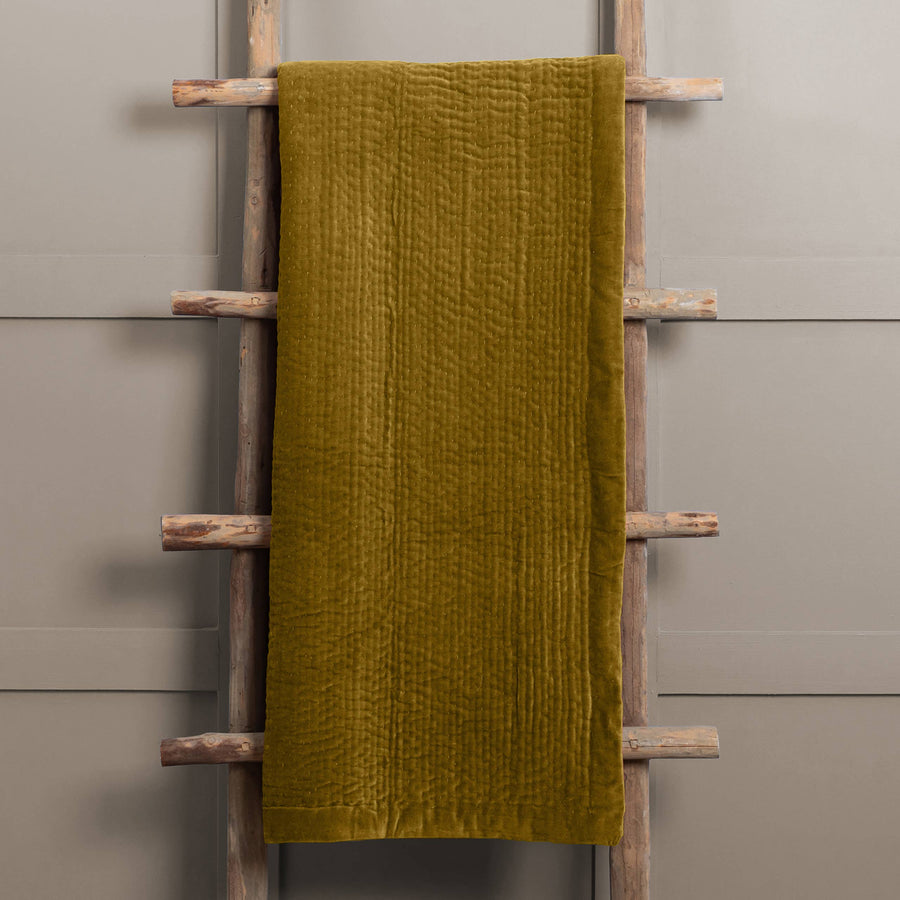 Velvet Quilted Throw Ochre / 140 x 220cm