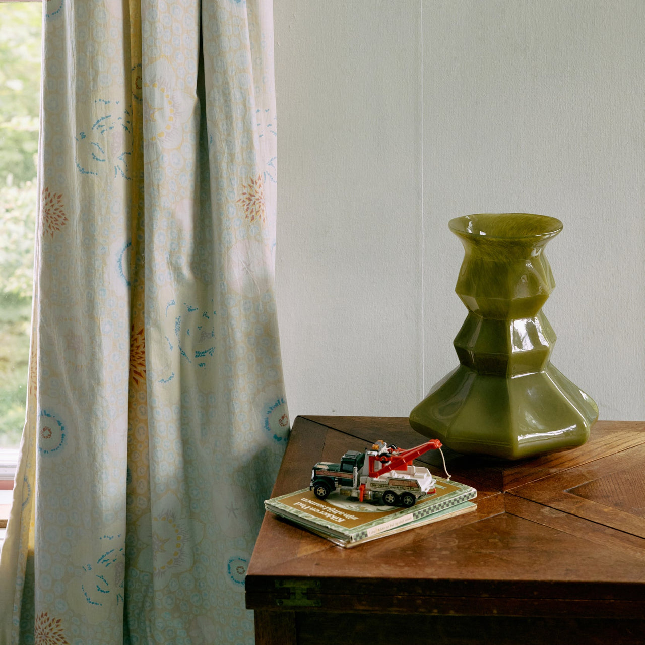 Silhouette Glass Vase