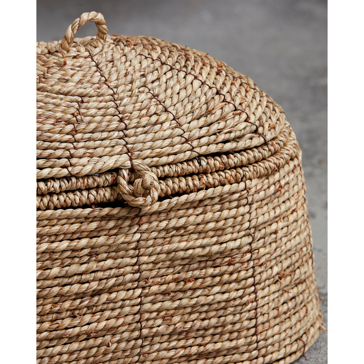 Basket w. Lid, HDRama, Nature
