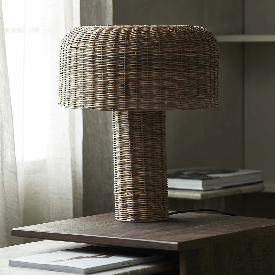 ATUM Table Lamp