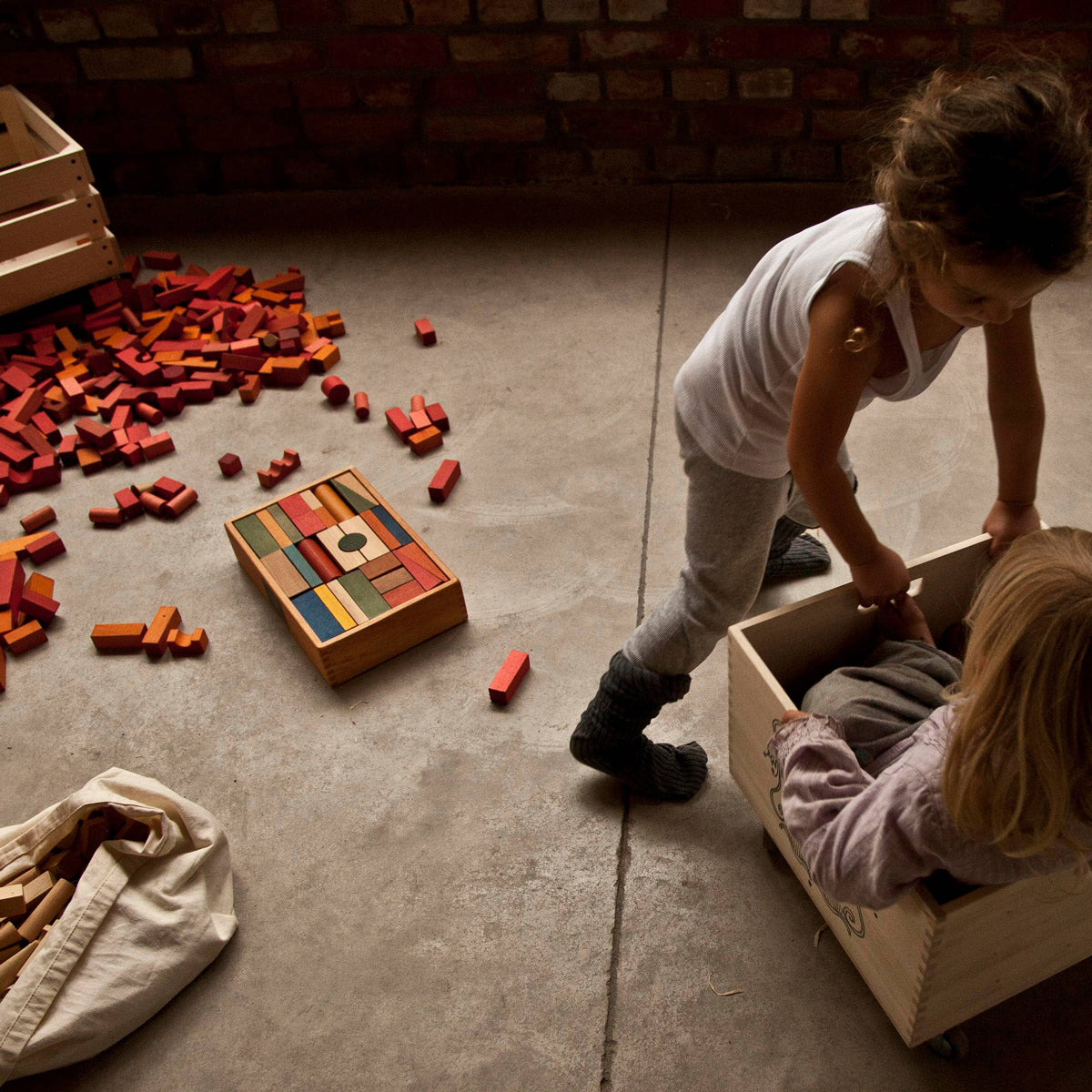 Wooden Blocks in tray 30 pcs, Warm