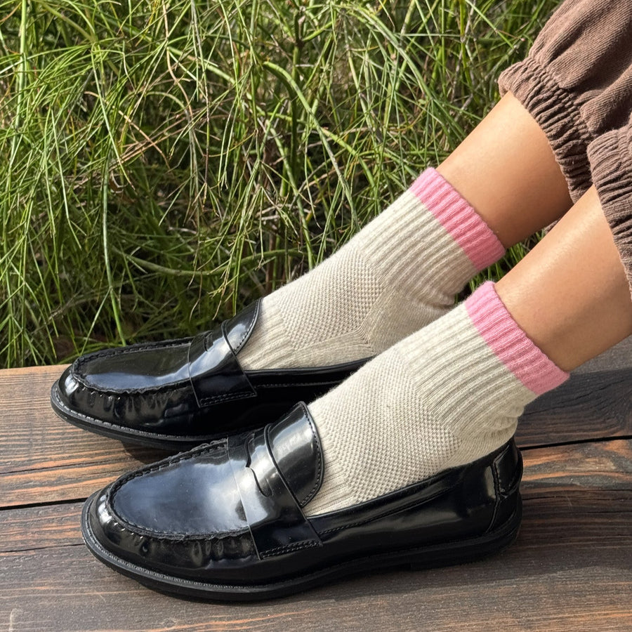 Le Bon Shoppe Girlfriend Socks: Colour Block Grey Pink
