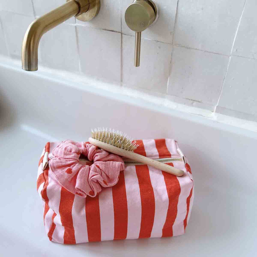VIC TOILETRY BAG STRPES TOMATO / CANDY PINK: TOMATO / CANDY PINK / STRIPES / L13*W26*H12