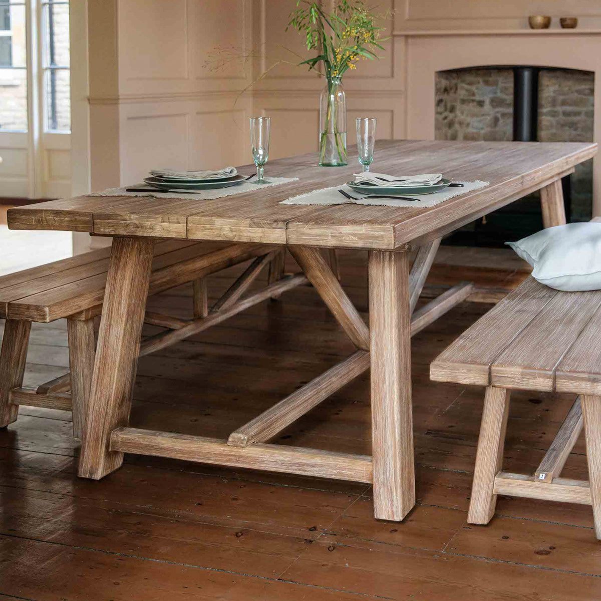 Garden Trading Chilford Solid Wood Dining Table - Large