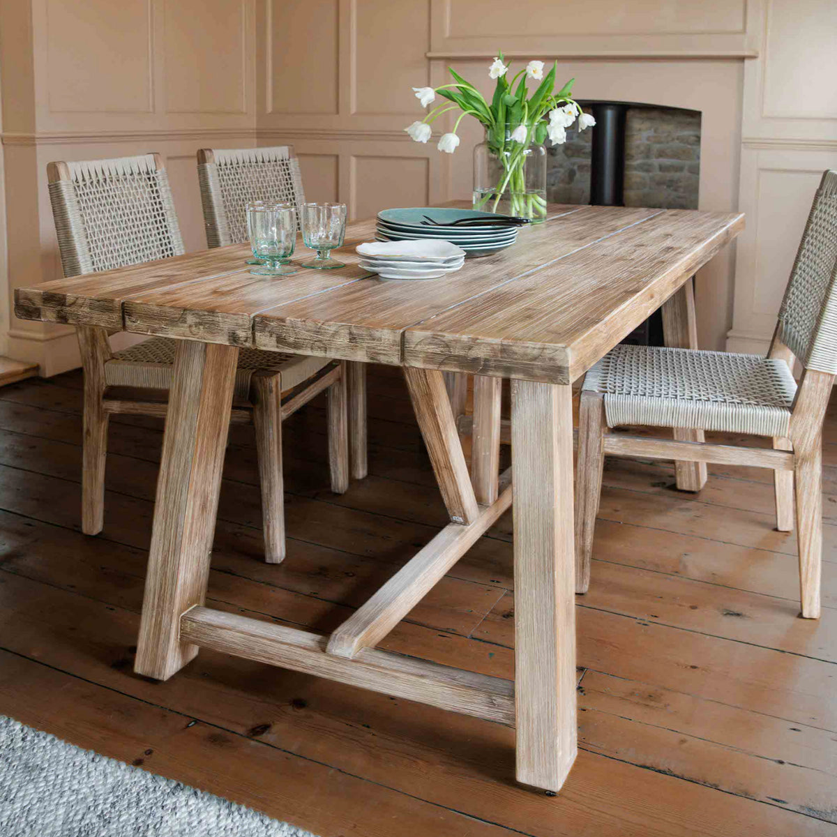 Garden Trading Chilford Solid Wood Dining Table - Large