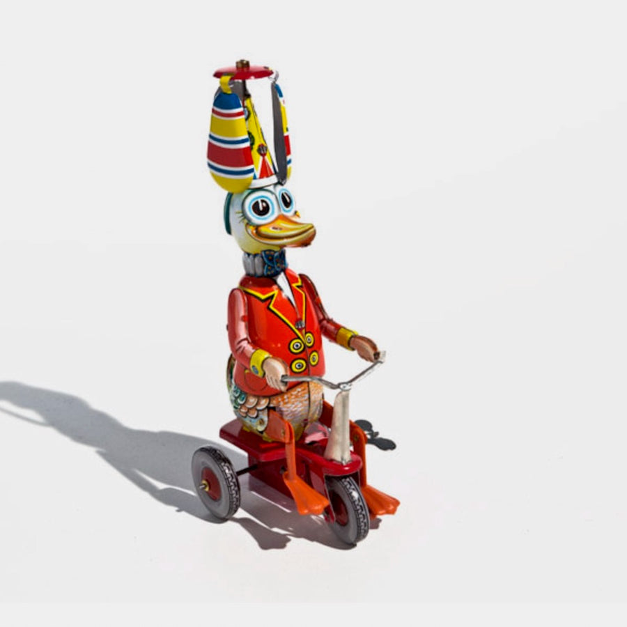 duck-riding-tricycle