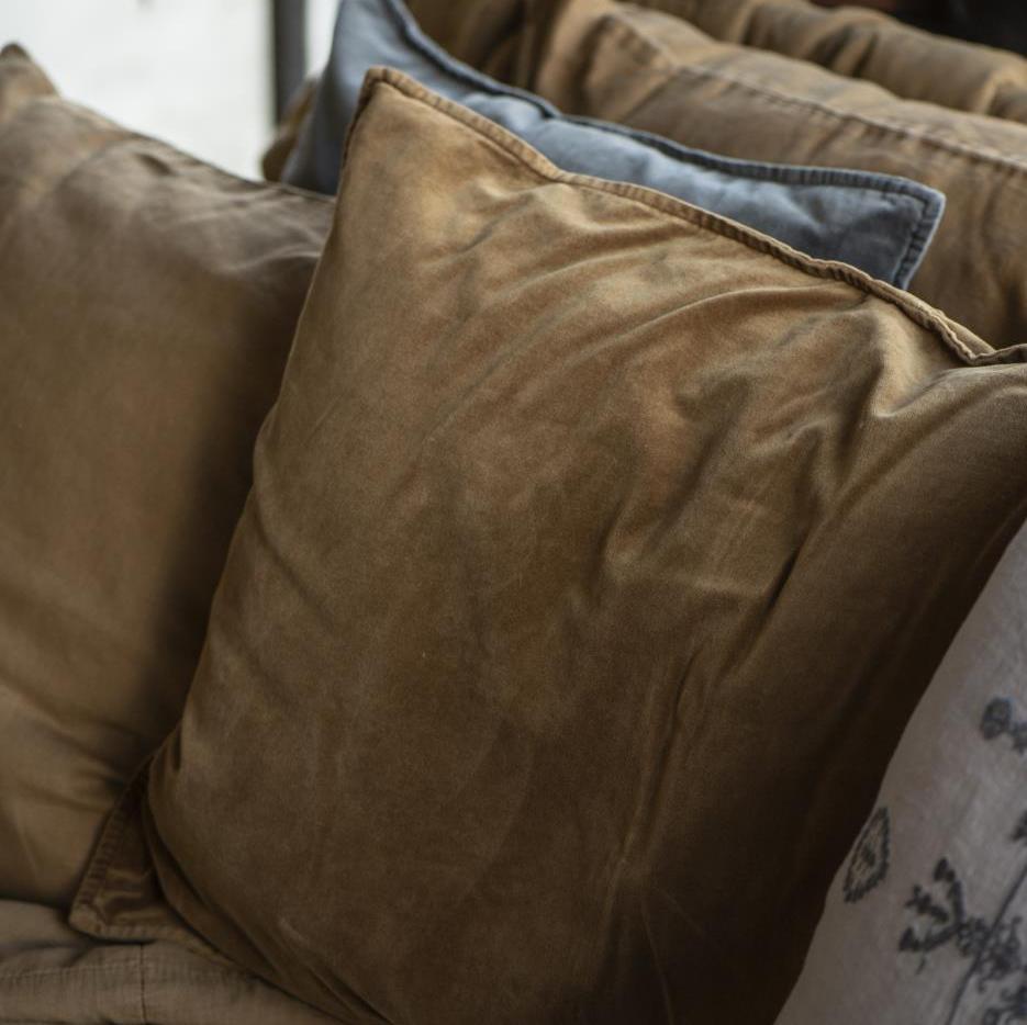 Cushion Velvet Clay 50 x 50cm