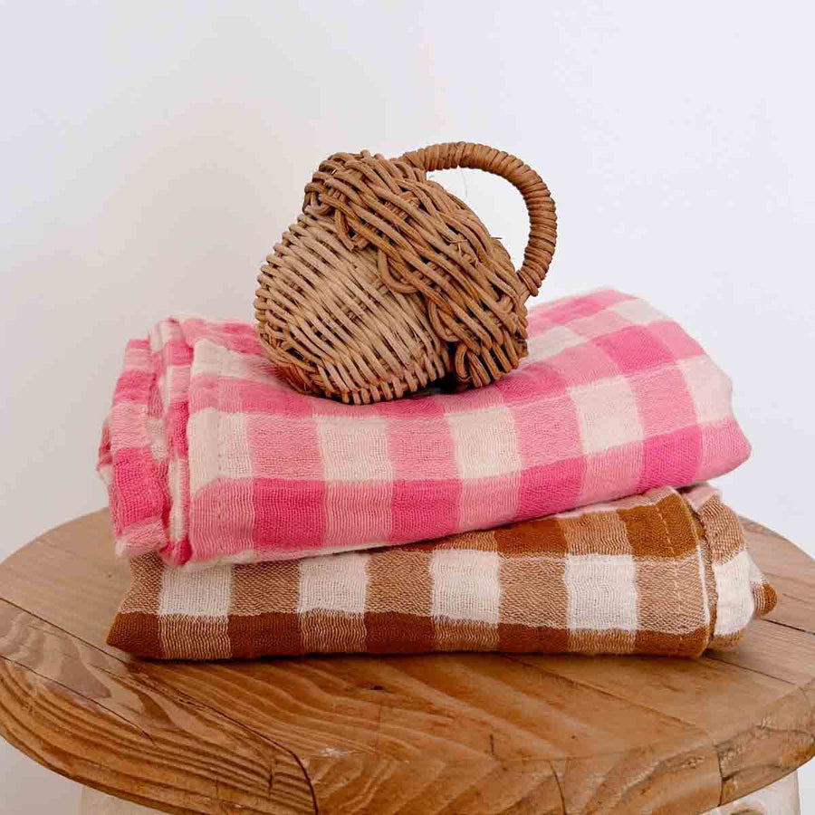 BIANCA SWADDLE GINGHAM NEON PINK: VICHY / L 110*110