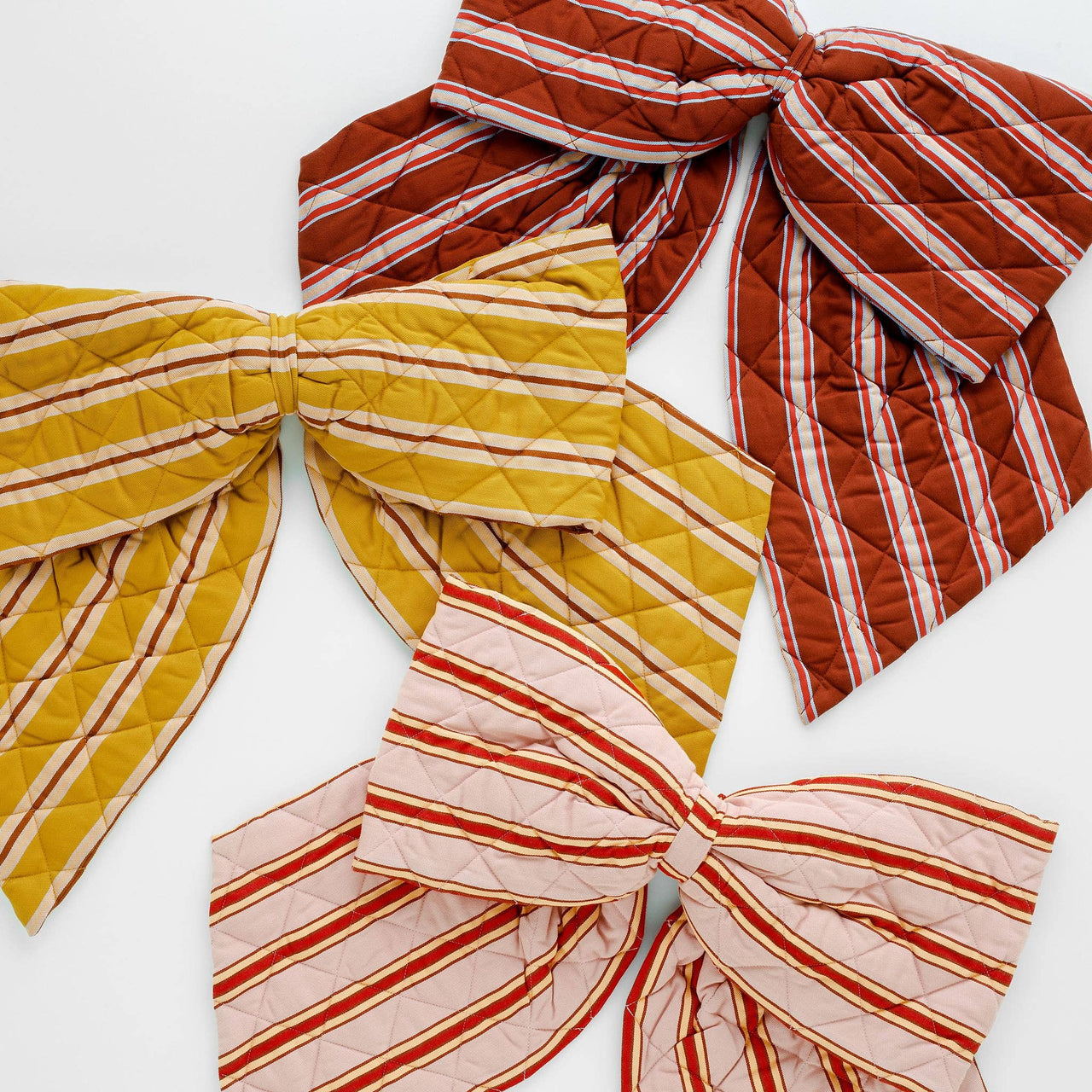 Cacao pop stripe quilted bow