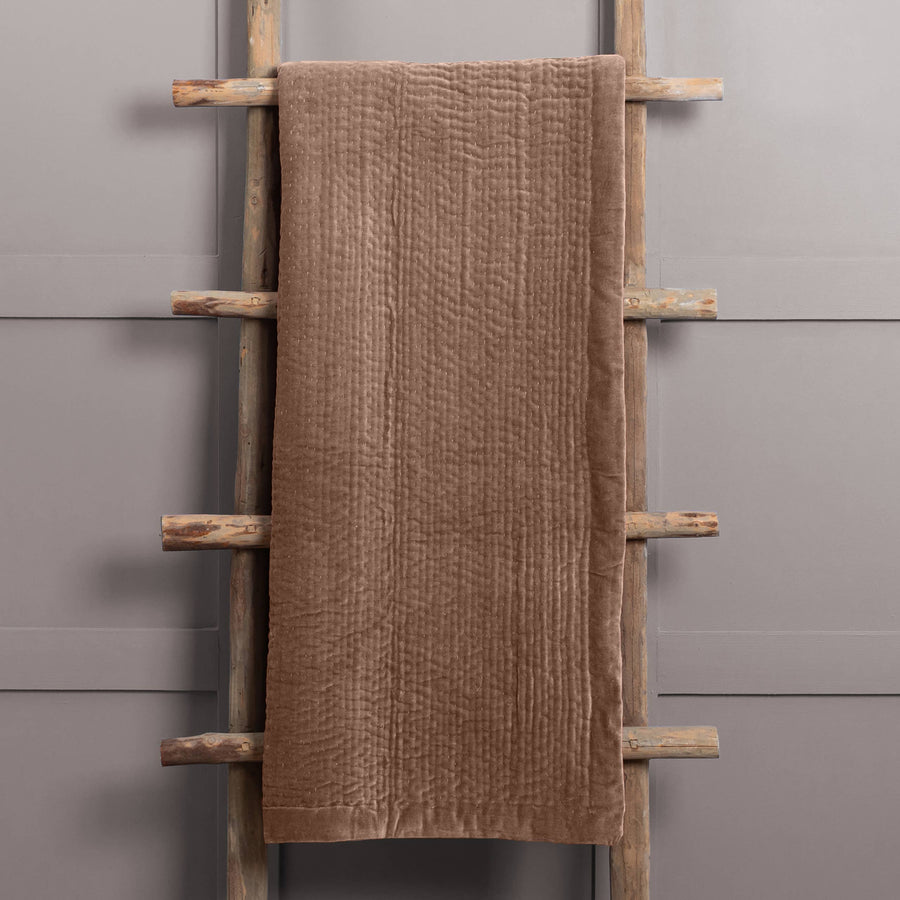 Velvet Quilted Throw Coral: Pink / 140 x 220cm