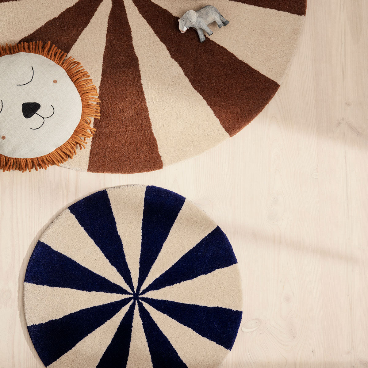 Safari Cushion - Lion - Natural