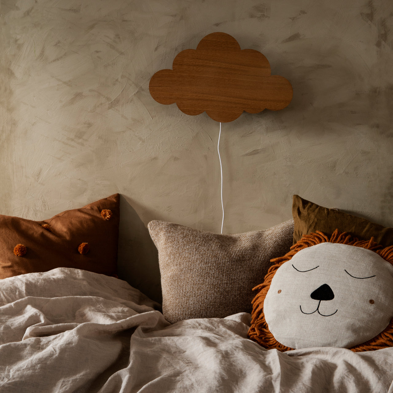 Safari Cushion - Lion - Natural