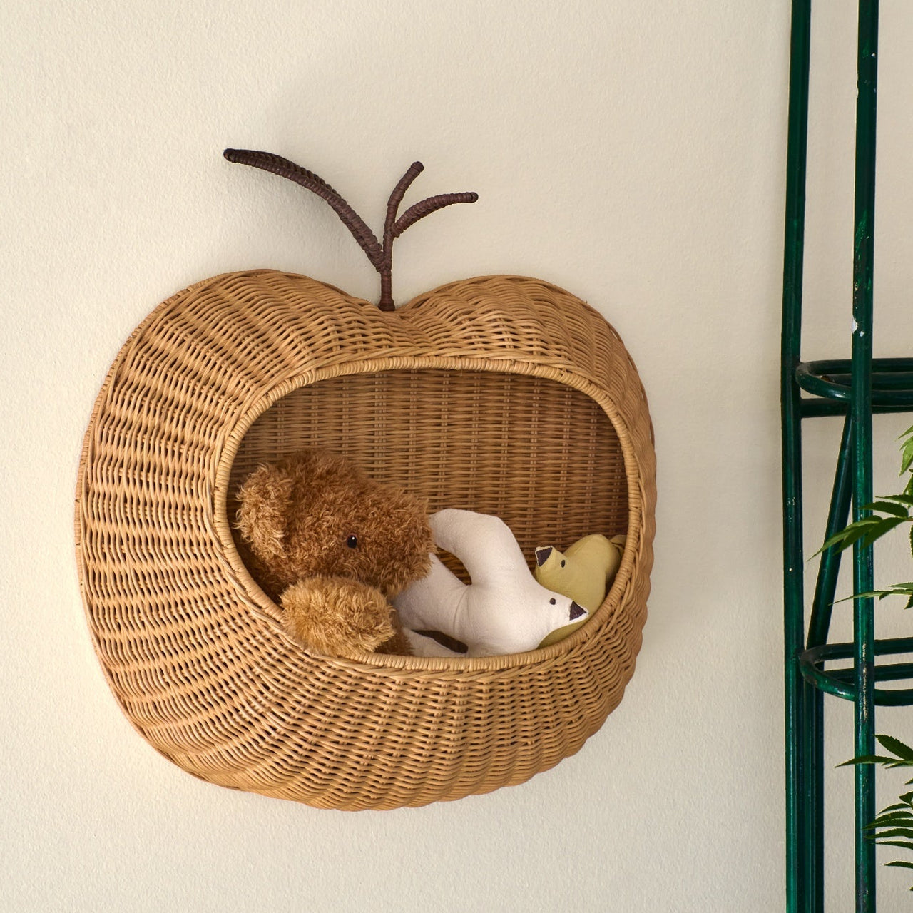 Apple Braided Wall Pocket - Natural