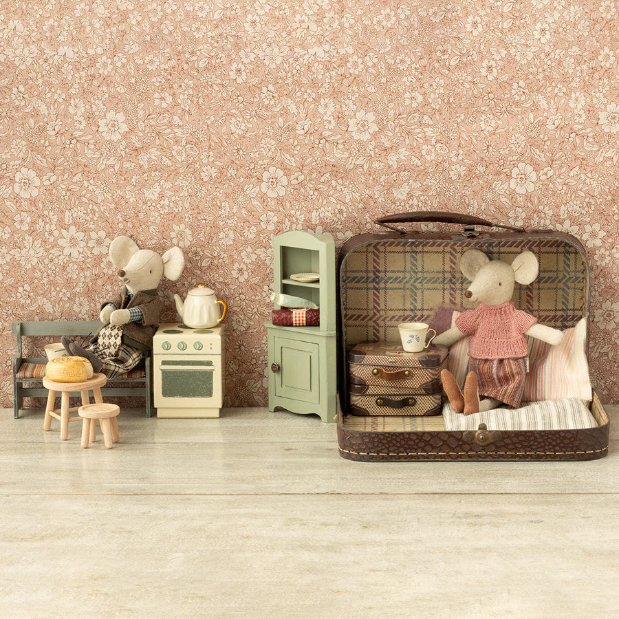 Knitted Blouse and Skirt in Suitcase, Grandma Mouse