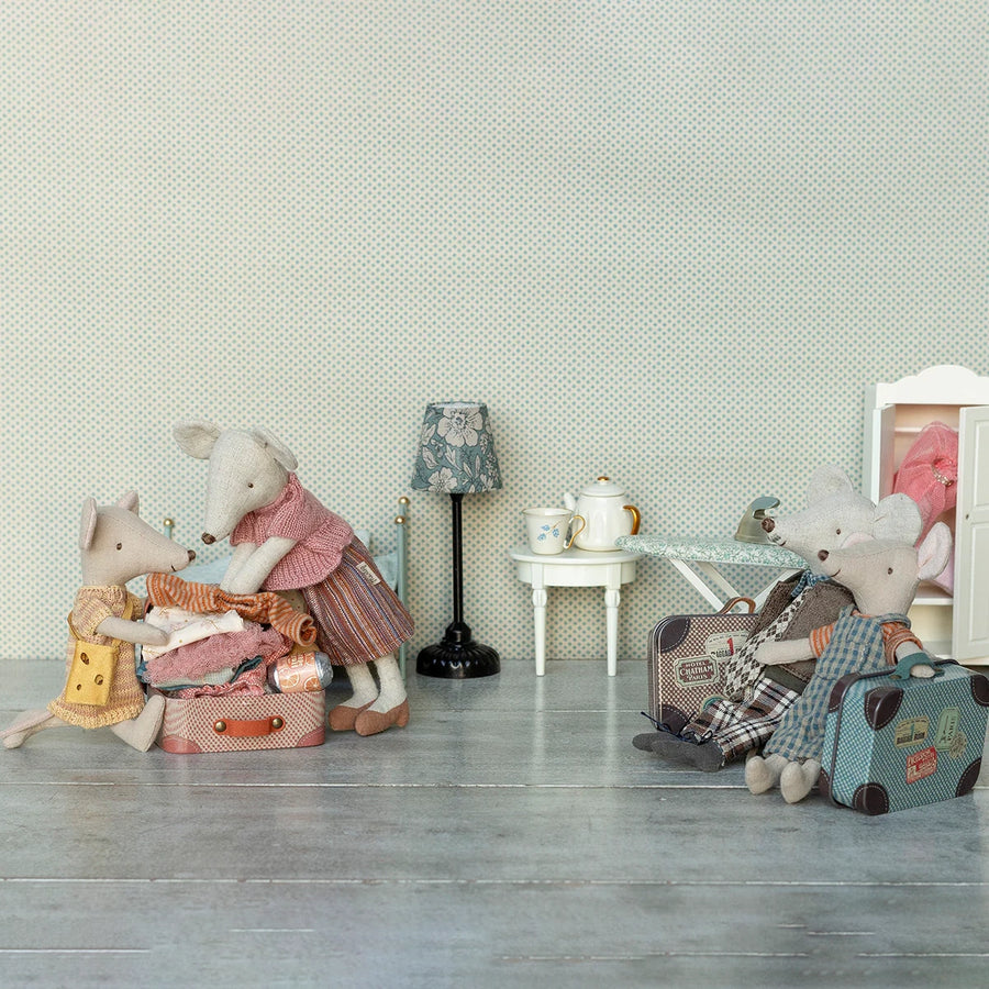 Knitted Blouse and Skirt in Suitcase, Grandma Mouse