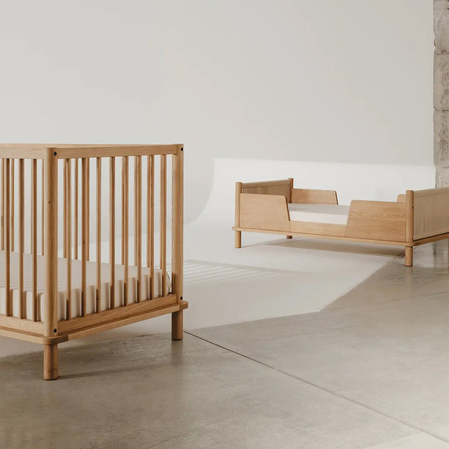 Nobodinoz Latitude Evolving Solid Oak Crib with junior extension