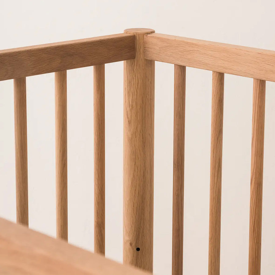 Nobodinoz Latitude Evolving Solid Oak Crib