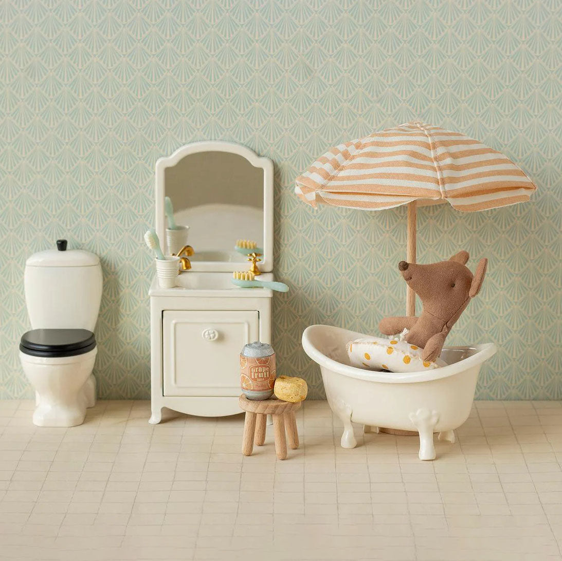 Maileg Bathroom bundle With Little Brother Beach Mouse