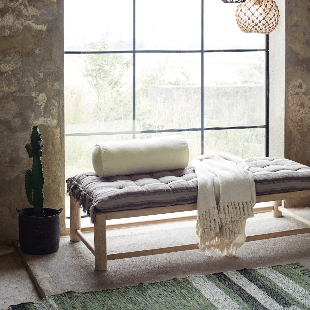 wooden-slatted-bench-day-bed
