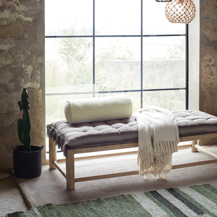 wooden-slatted-bench-day-bed