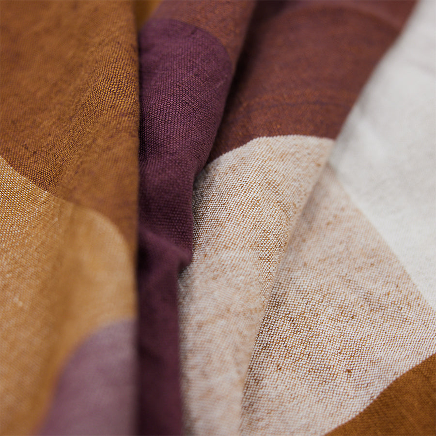 Vida Check Table Cloth Amber/Burgundy, 140x220cm