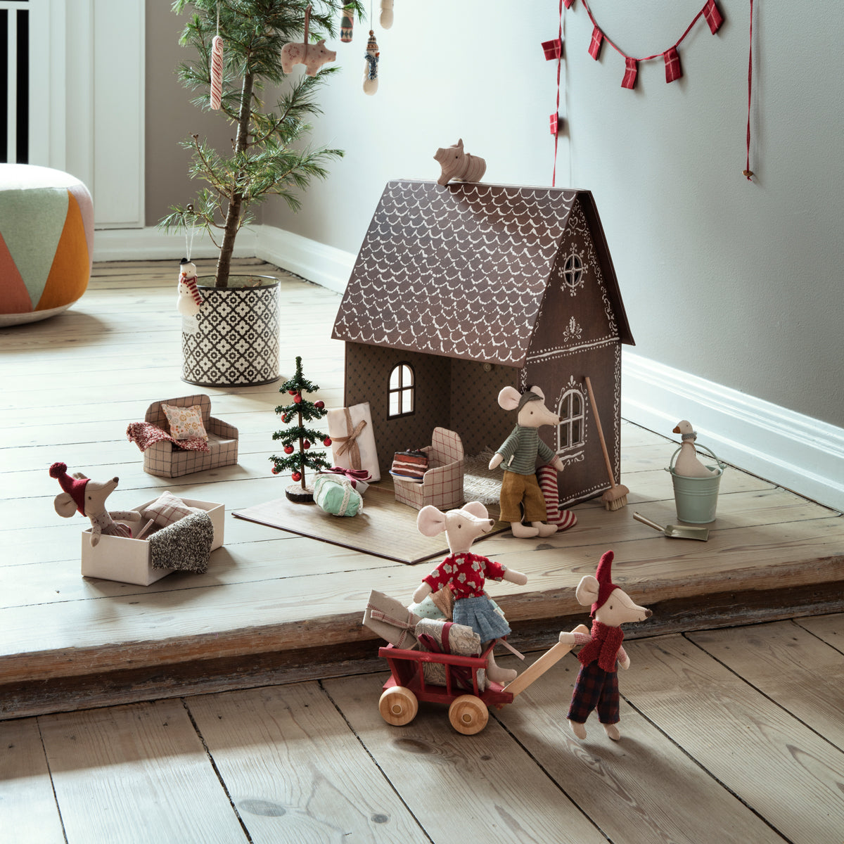 Maileg Broom set miniature dolls house furniture