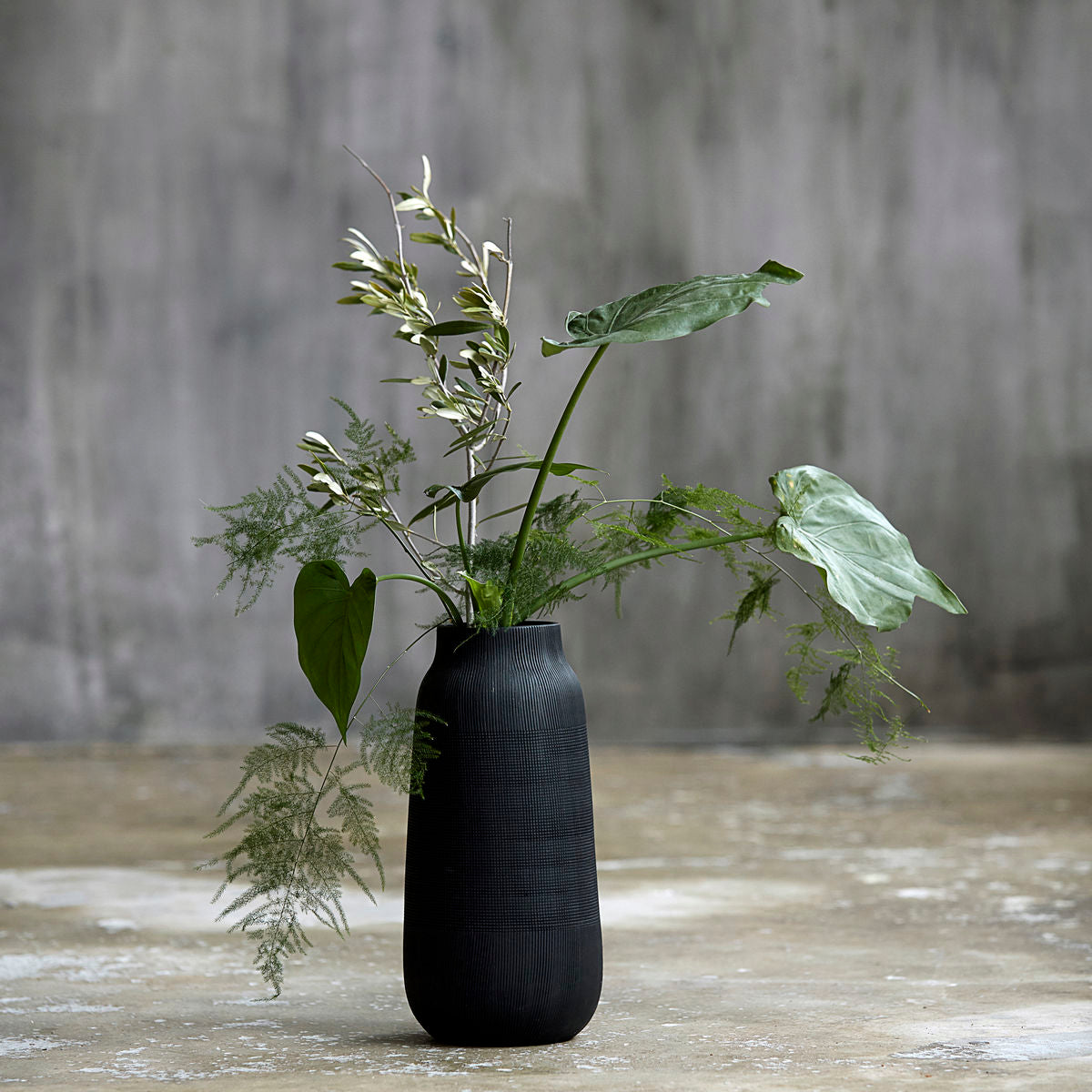 House Doctor Vase, Groove, Black 35cm