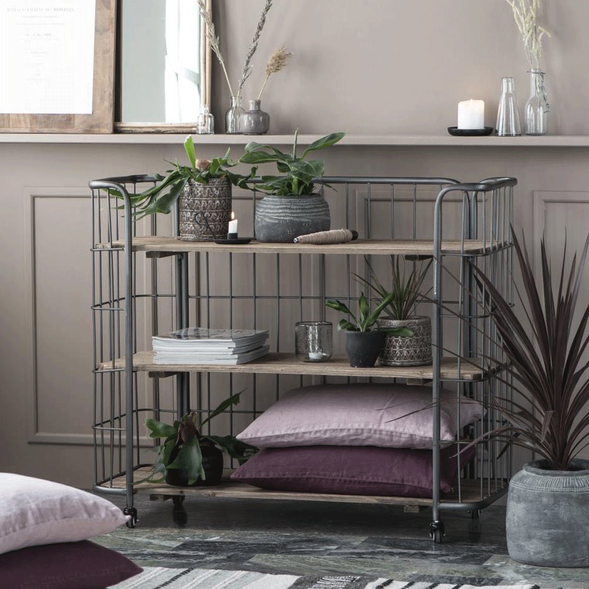 IB Laursen cement Pot Cleopatra 27 cm diameter 13105-18